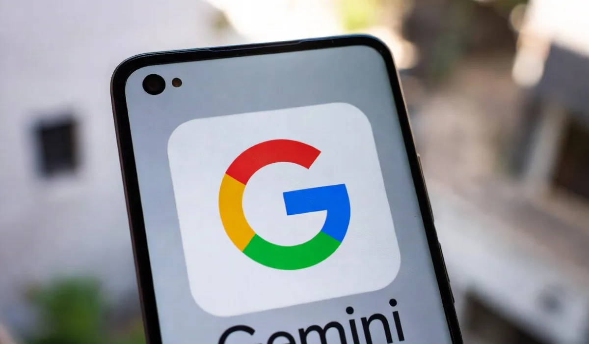 Приложение Google Gemini в телефоне